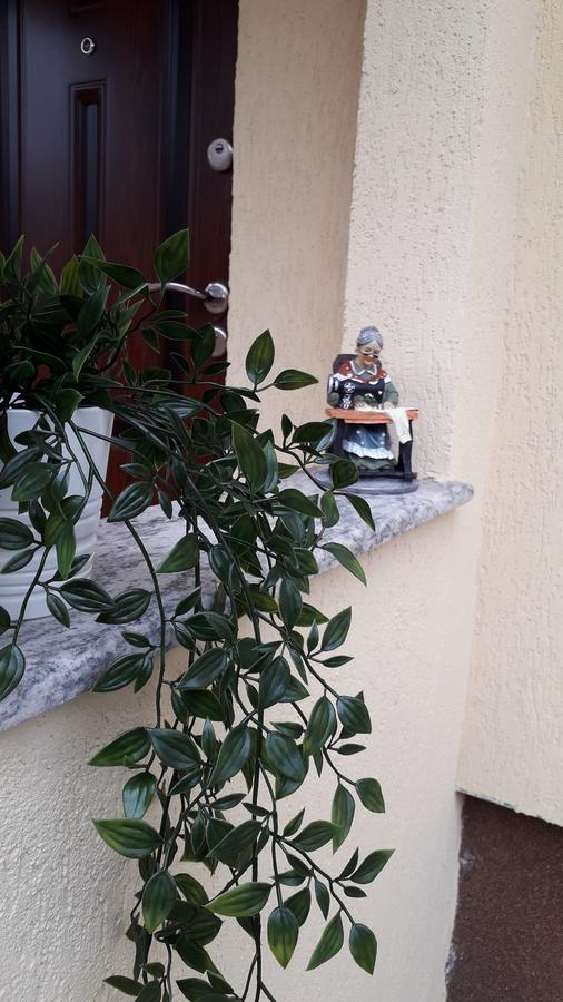 Casuta Bunicilor Villa Bucarest Esterno foto